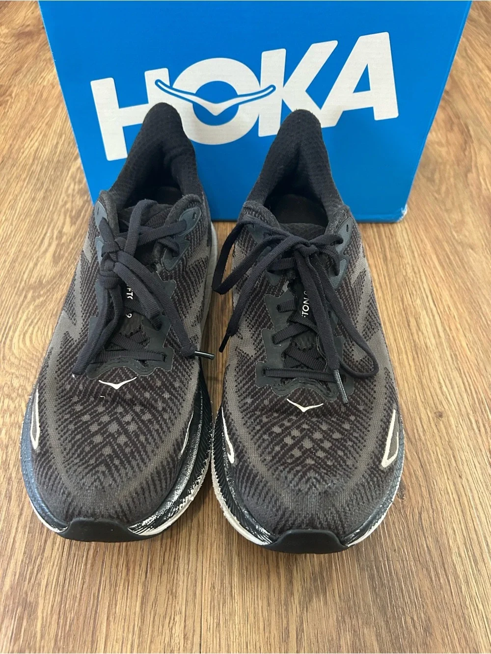 HOKA Clifton black athletic training running shoes sneakers women’s 9 Preowned